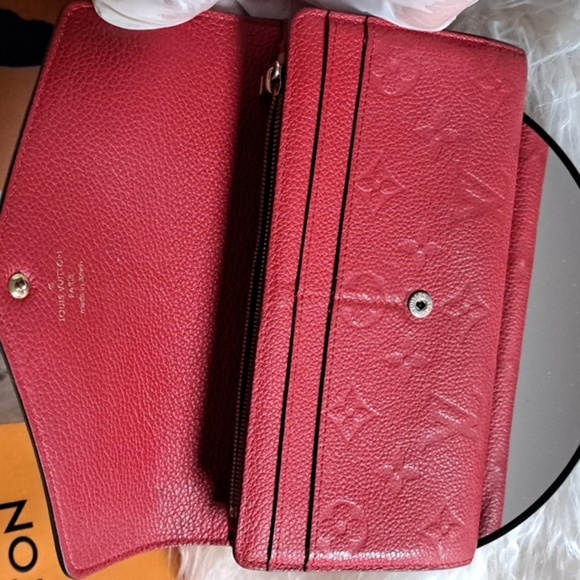 Louis Vuitton Empreinte Curieuse Red Wallet EUC - Picture 10 of 17